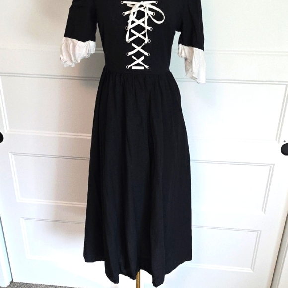 Scarlett Darkness Black and White Lace-Up Long Sleeve Dress - Picture 3 of 8